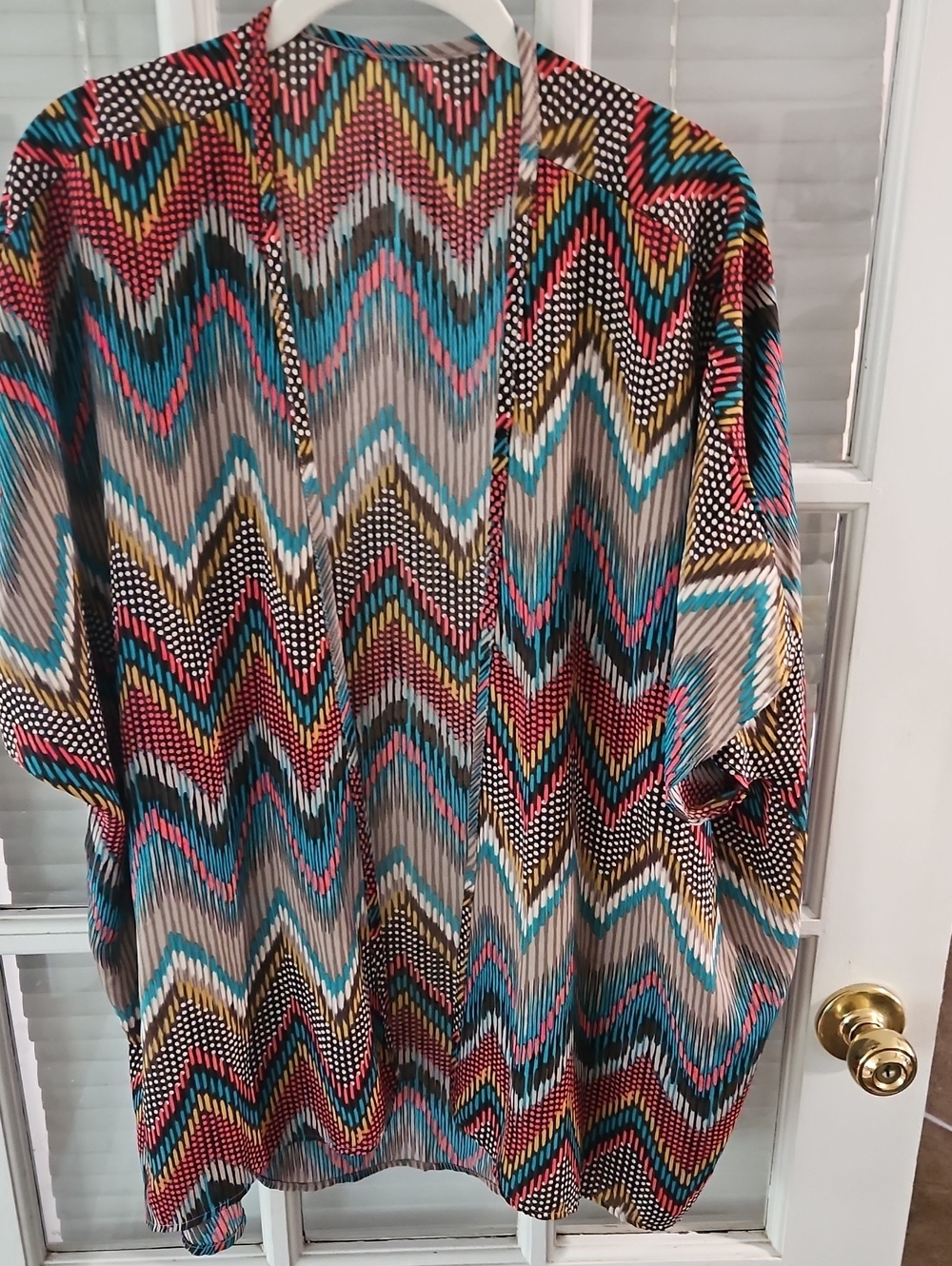 Multicolor Chevron Lightweight Kimono. Sz M